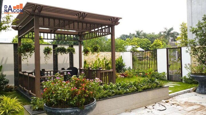 Sân vườn trước nhà