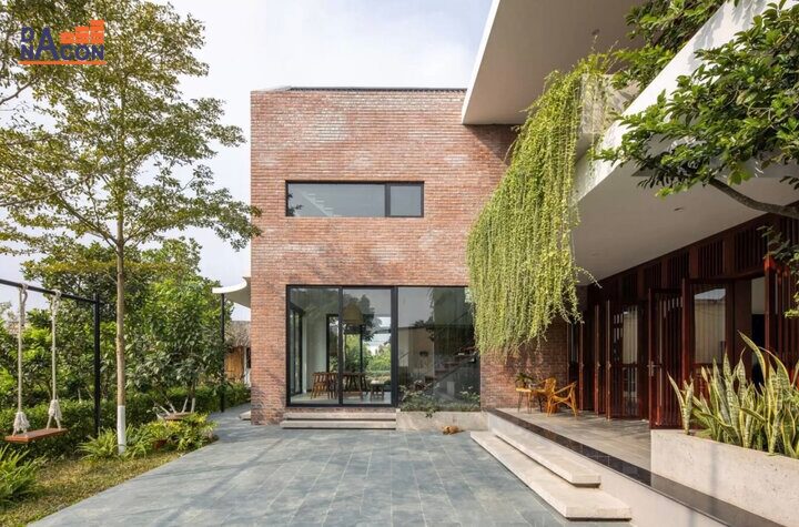 Mẫu nhà vườn gạch đỏ hình chữ L